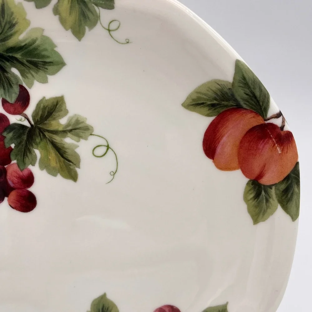 Royal Doulton Everyday Vintage Grape Salad Plates Set of 4 Fruit Fine China 8.25